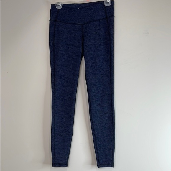 Old Navy Active Go-Dry Micro Striped Leggings Lost at Sea Blue Black Mid Rise M - Picture 2 of 11